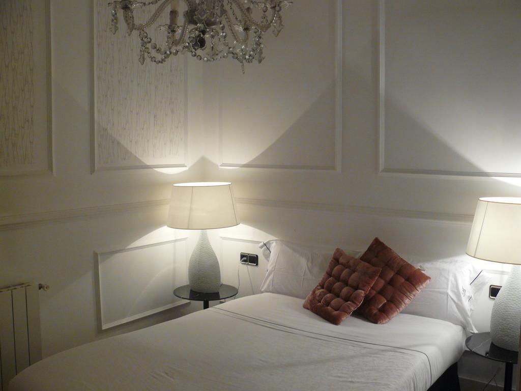 Apartamentos Manzana Μαδρίτη Δωμάτιο φωτογραφία