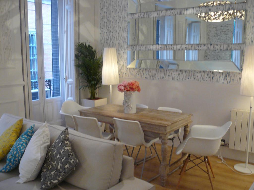 Apartamentos Manzana Μαδρίτη Δωμάτιο φωτογραφία