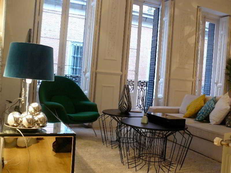 Apartamentos Manzana Μαδρίτη Εξωτερικό φωτογραφία